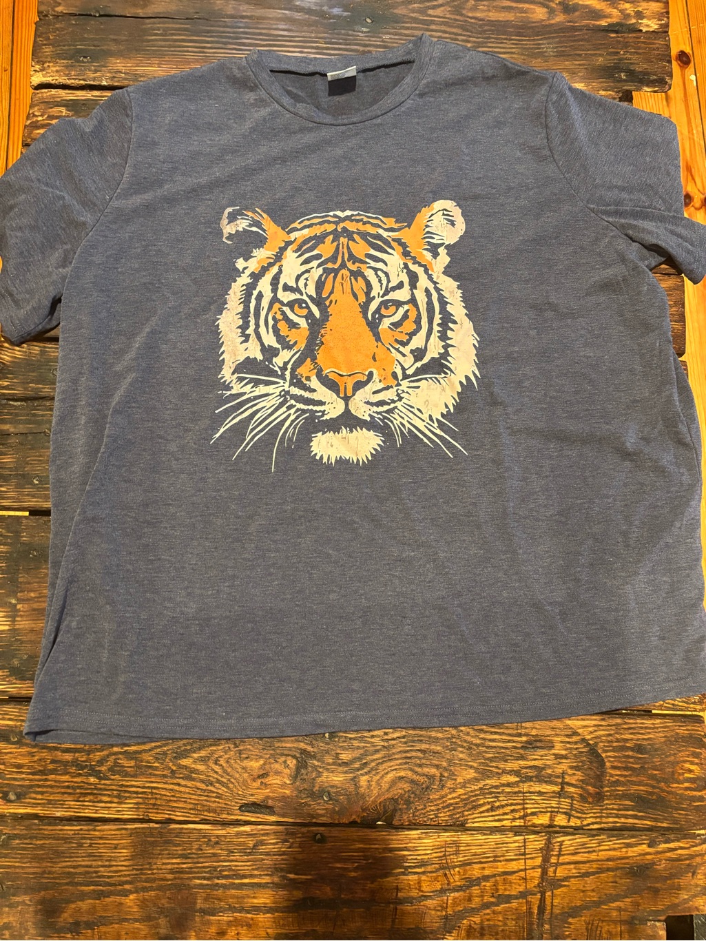 Nwot Tiger Short Sleeve Tee
